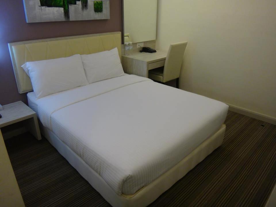 Kosma Business Hotel Kuantan Bagian luar foto