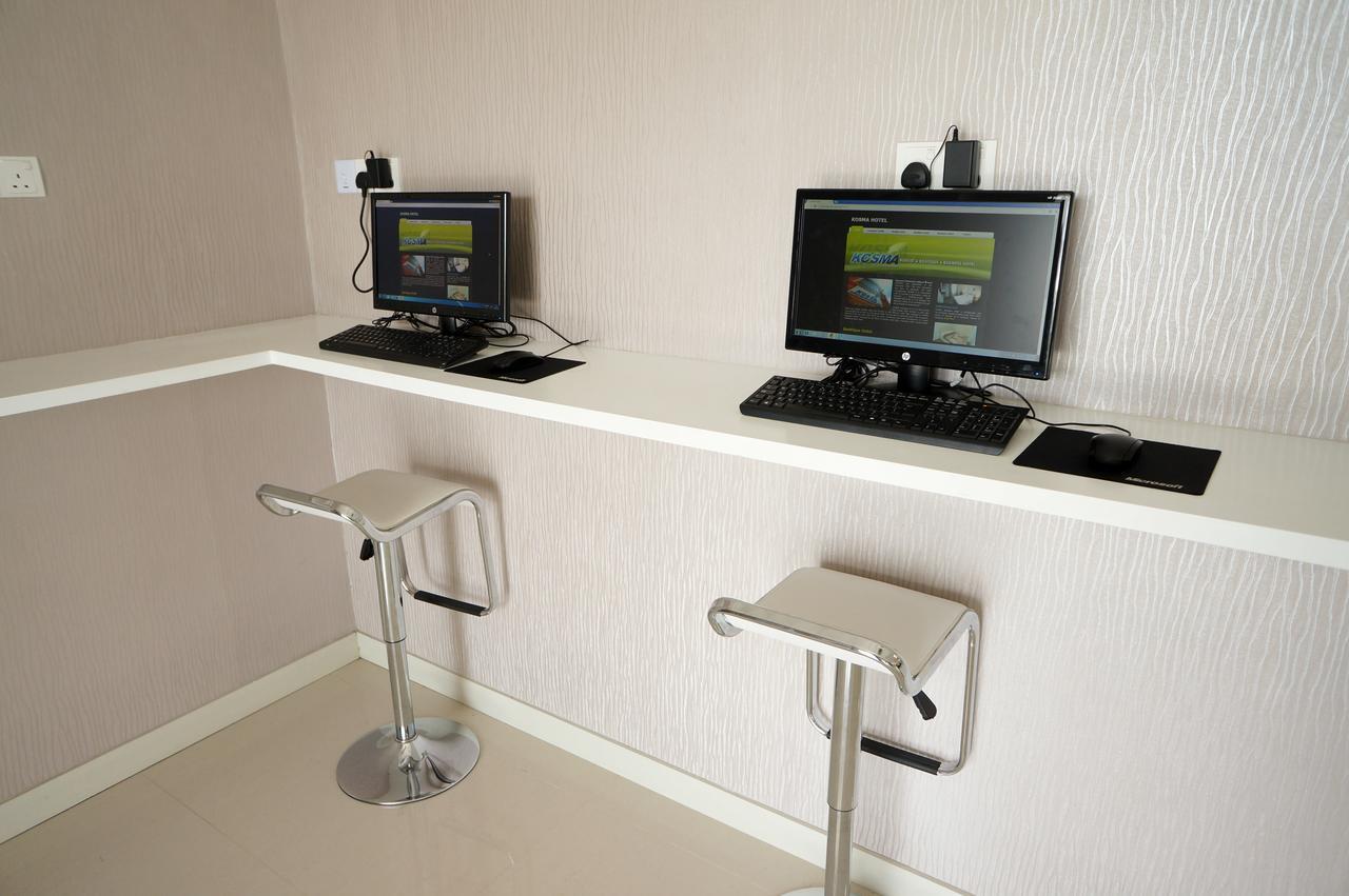 Kosma Business Hotel Kuantan Bagian luar foto
