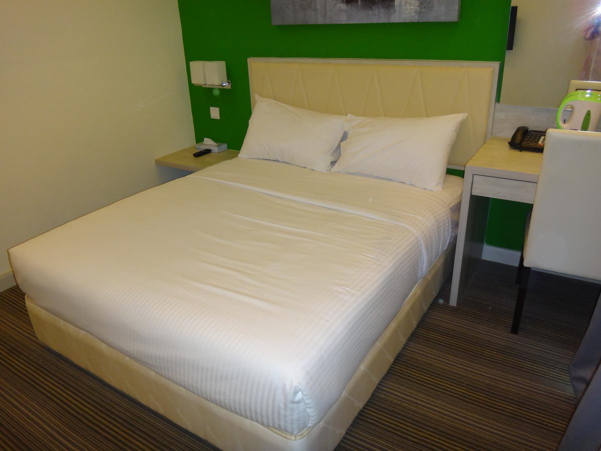 Kosma Business Hotel Kuantan Bagian luar foto